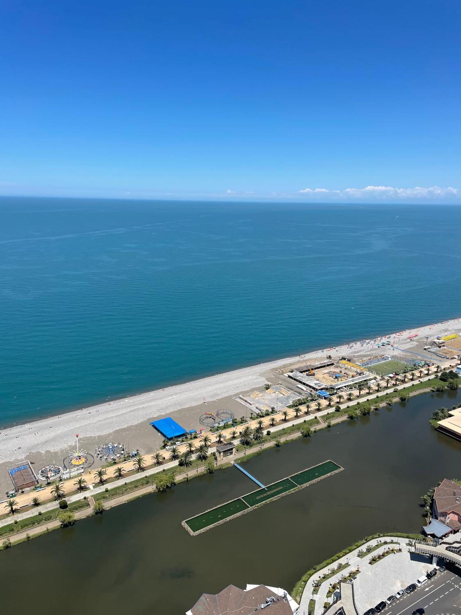 Orbi City Sea View 巴统 外观 照片
