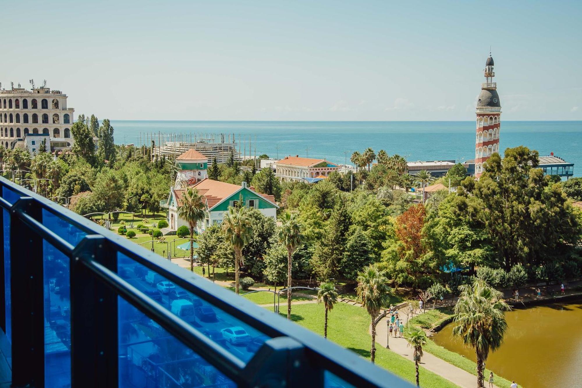 Orbi City Sea View 巴统 外观 照片